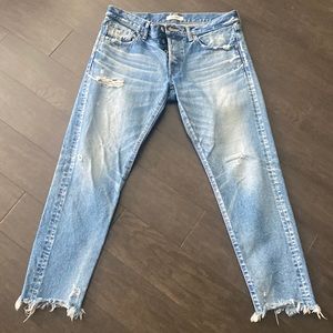Moussy Kelly jeans 30 relaxed mid -rise minor distress Cropped .Worn 2-3 x